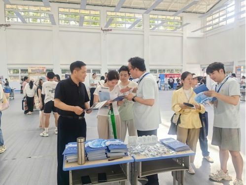 蚌埠學(xué)院2025年線下進(jìn)中學(xué)系列志愿填報(bào)咨詢服務(wù)活動(dòng)圓滿收官
